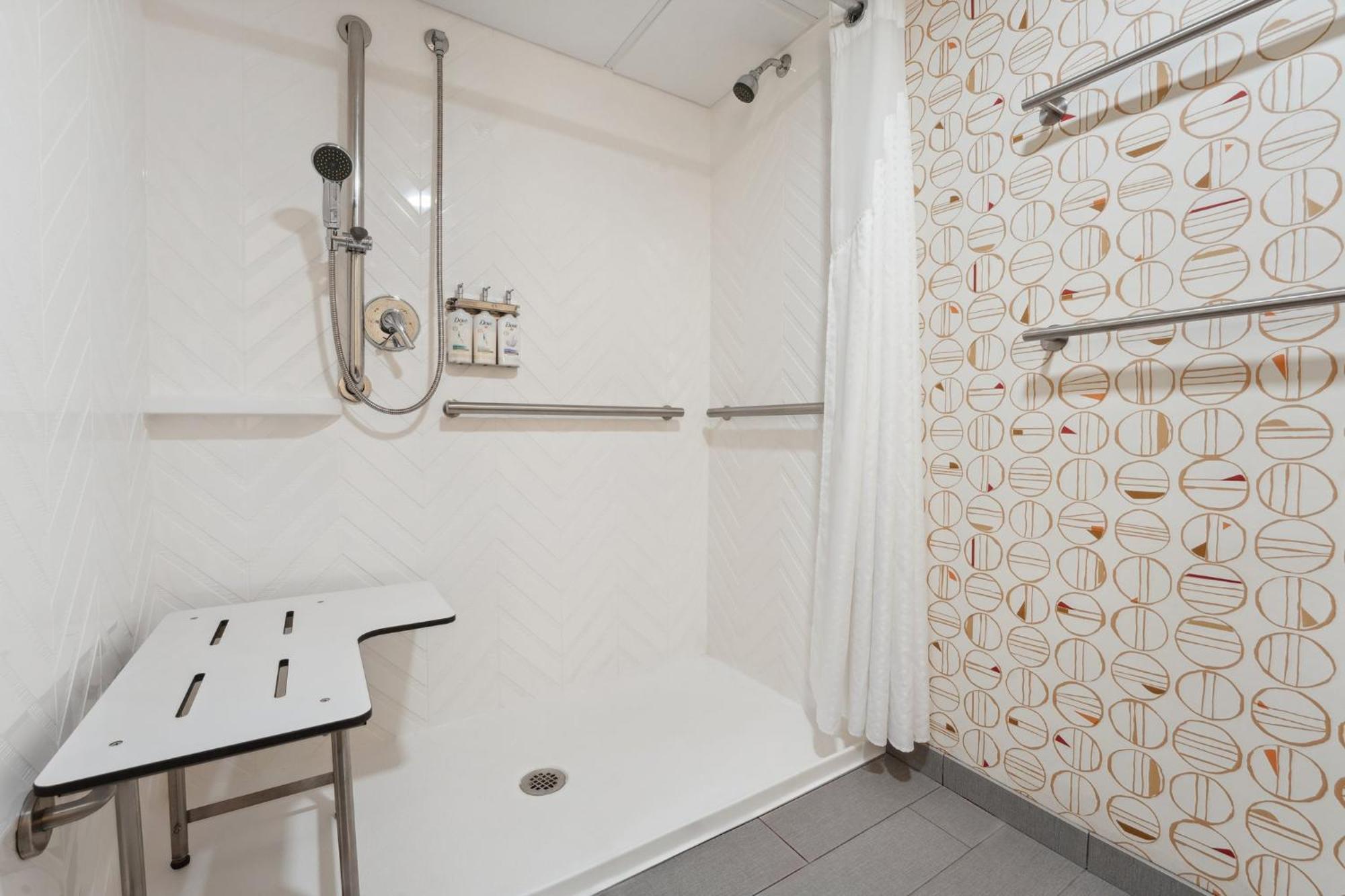 Holiday Inn Portsmouth By Ihg Екстериор снимка