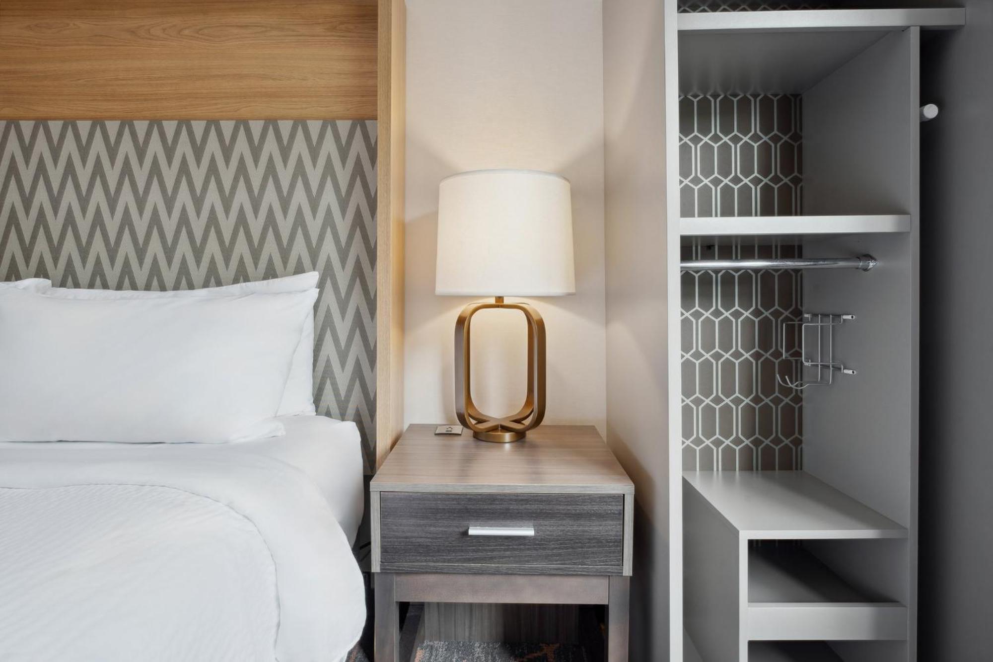 Holiday Inn Portsmouth By Ihg Екстериор снимка